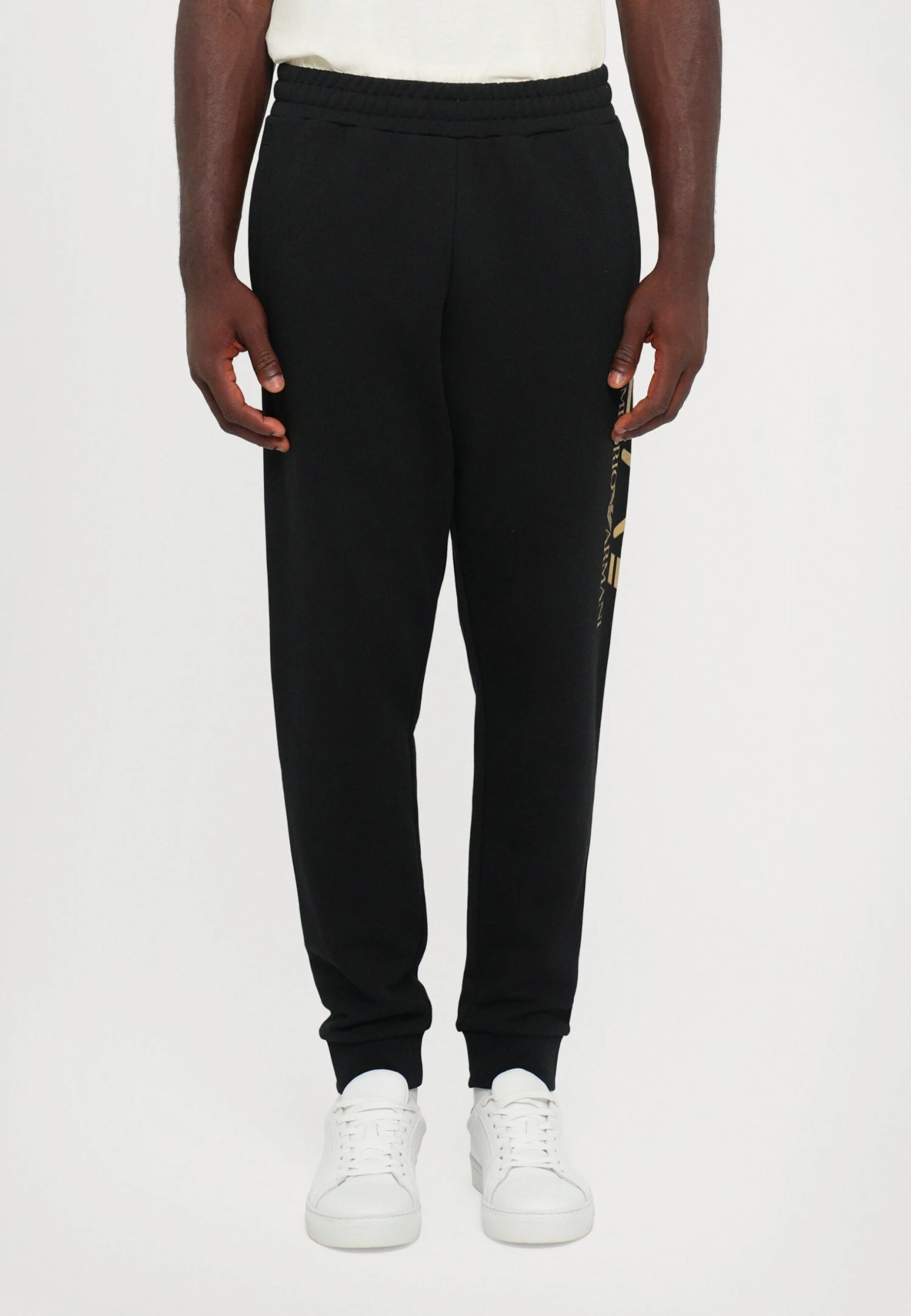 EA7 Emporio Armani TRAIN LOGOSERIES - Tracksuit Bottoms - Black 3 EA7 Emporio Armani TRAIN LOGOSERIES - Tracksuit Bottoms - Black