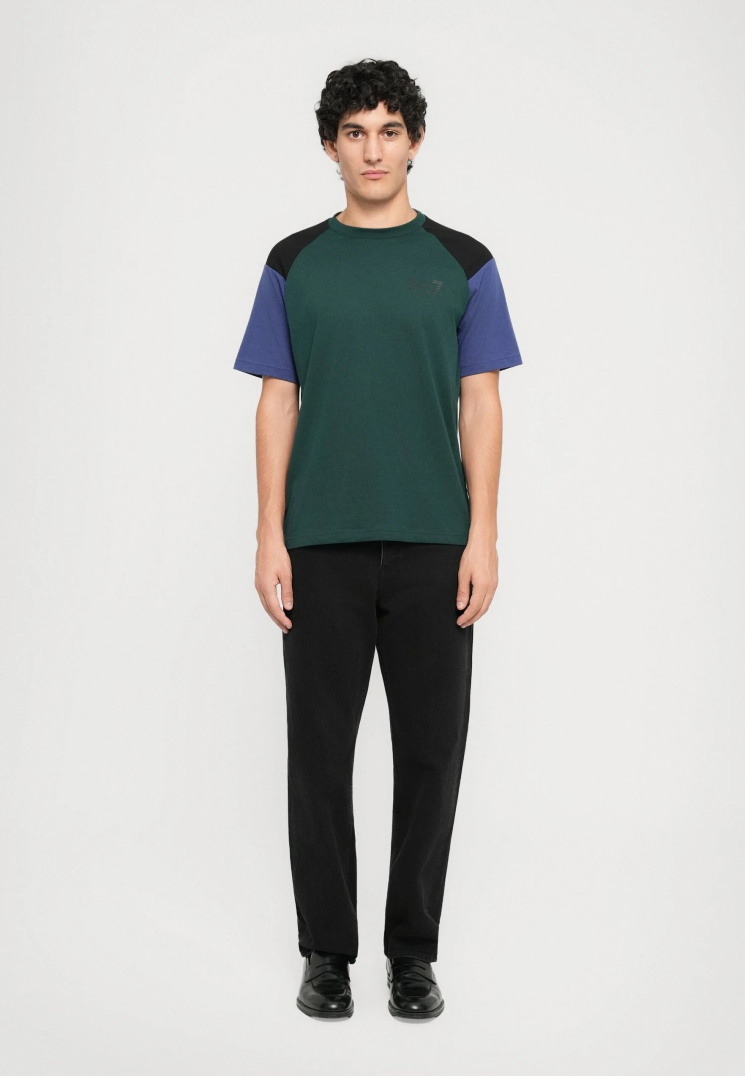 EA7 Emporio Armani TRAIN ATHLETIC BLOCK TEE - Basic T-shirt - Ponderosa Pine 4 EA7 Emporio Armani TRAIN ATHLETIC BLOCK TEE - Basic T-shirt - Ponderosa Pine - Image 2