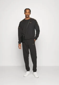 EA7 Emporio Armani Sweatshirt - Nero -Total Wear Store 202e7b6c97d64ffdad48203091fde7ac