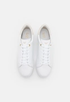 EA7 Emporio Armani Classic Unisex - Trainers -Total Wear Store 205364cfba294cef90b079bf93ff2447