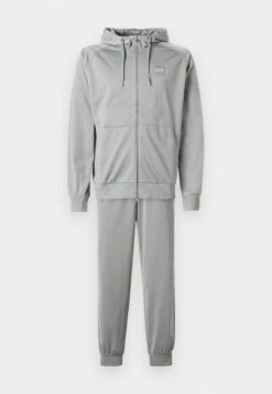 EA7 Emporio Armani TRAIN VISIBILITY - Tracksuit - Black/cream -Total Wear Store 239477087ca14204bfe6bd8bb685097e