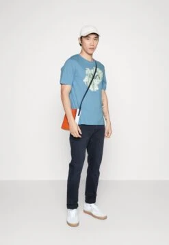 Emporio Armani Print T-Shirt - Azzurro 9 Emporio Armani Print T-Shirt - Azzurro -Total Wear Store 253f6d000002422a846927c5d6ed047d