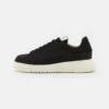 Emporio Armani Trainers - Black