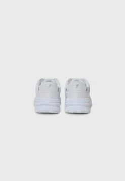 EA7 Emporio Armani CARTER UNISEX - Trainers - Triple White/silver-coloured -Total Wear Store 261007be6feb4c8990e87bbf4fa93ef5