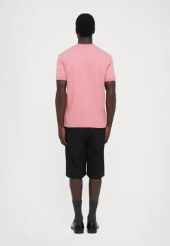 EA7 Emporio Armani TRAIN CORE TEE UNISEX - Basic T-shirt - Dusty Rose -Total Wear Store 283e08e2a07b4c28bbf995b3e55d5be1