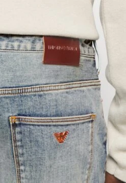 Emporio Armani Straight Leg Jeans - Denim Blu -Total Wear Store 2858c63931e04e81ba8db8ea5bdf0f2e