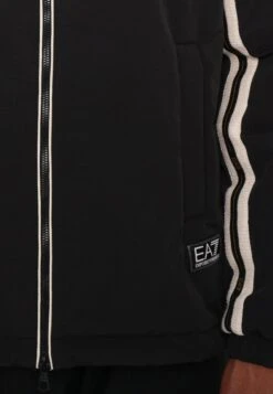 EA7 Emporio Armani TRAIN LOGO SERIES TAPE JACKET UNISEX - Outdoor Jacket - Black/gold Coloured -Total Wear Store 2a37049c3e1e4da1ba05af245bb197aa