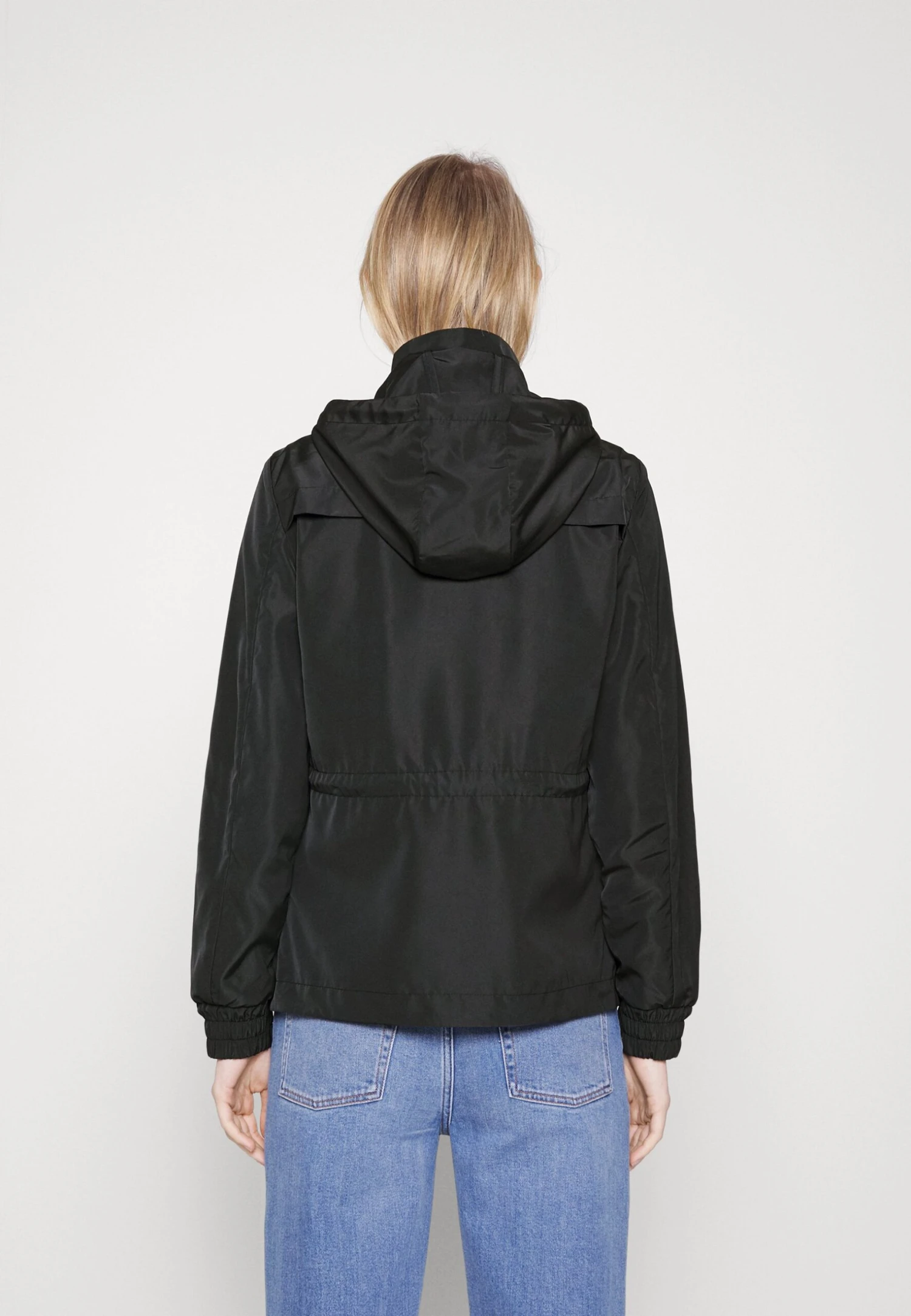 EA7 Emporio Armani Summer Jacket - Black/Gold 5 EA7 Emporio Armani Summer Jacket - Black/Gold - Image 3