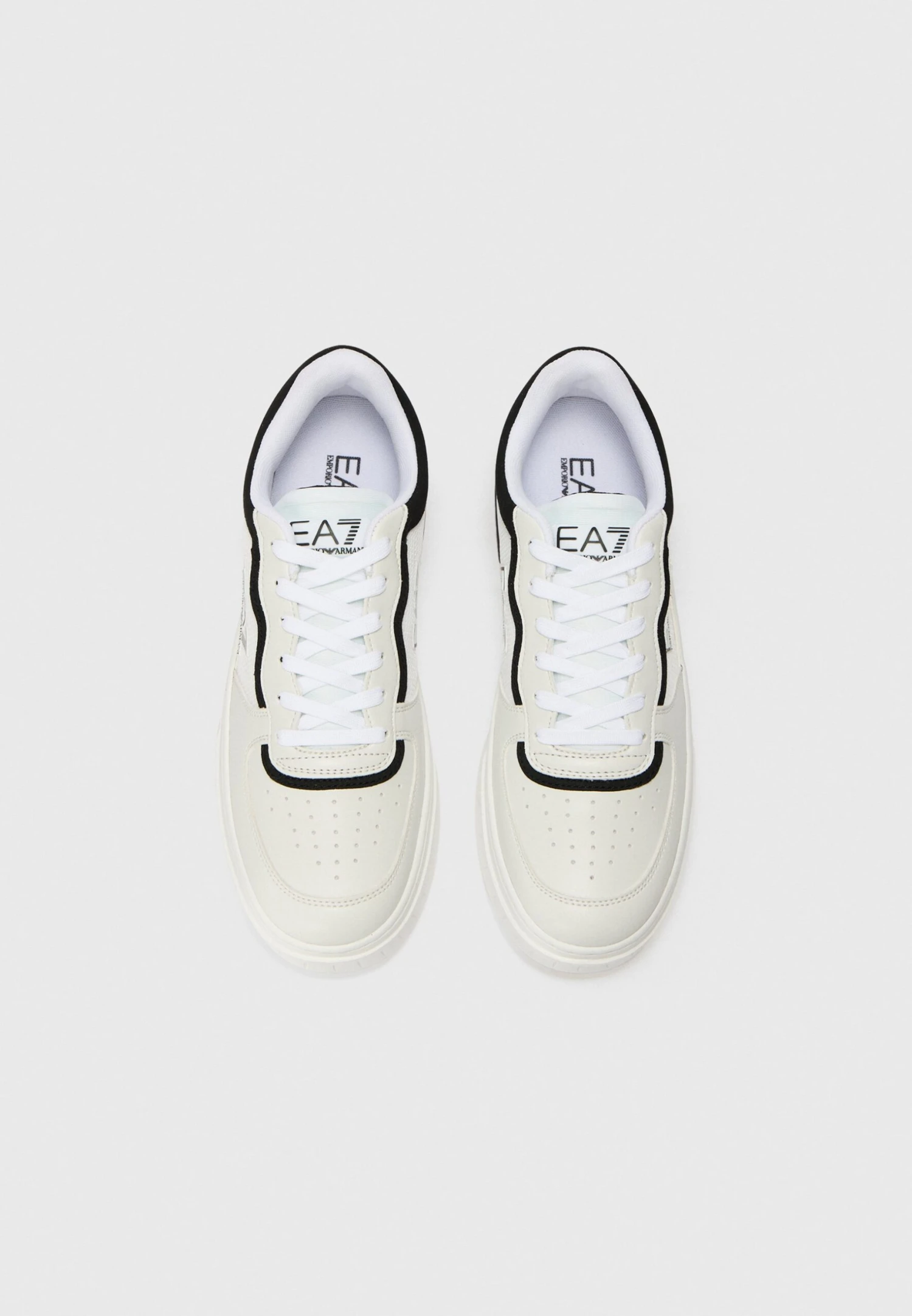 EA7 Emporio Armani PREMIUM COURT UNISEX - Trainers - White/black 6 EA7 Emporio Armani PREMIUM COURT UNISEX - Trainers - White/black - Image 4