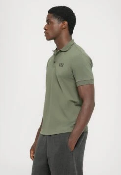 EA7 Emporio Armani TRAIN CORE - Polo Shirt - Beetle -Total Wear Store 2c248efd334b4413a80753354e36d25d