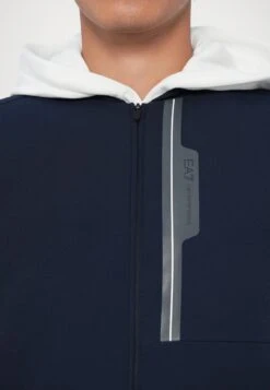 EA7 Emporio Armani GOLF PRO PADDED - Waistcoat - Blue -Total Wear Store 2c25717c8ee14dec8060426cb020efbd