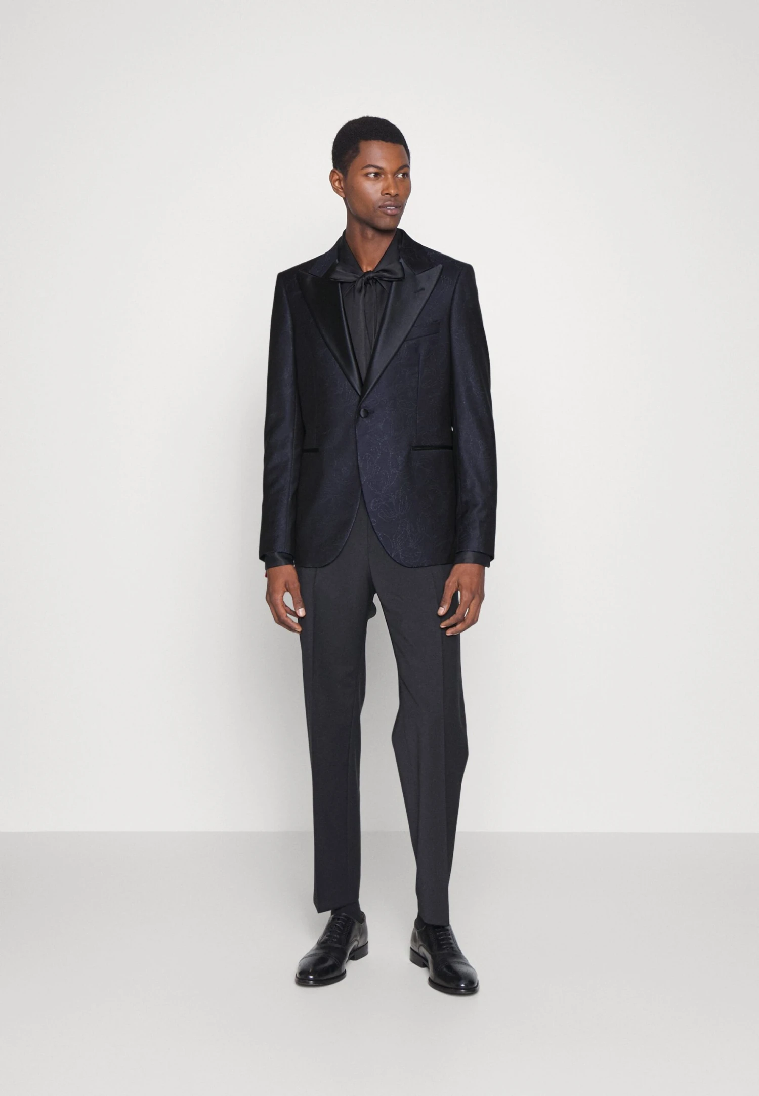 Emporio Armani Giacca Smoking - Blazer Jacket - Blu 4 Emporio Armani Giacca Smoking - Blazer Jacket - Blu - Image 2