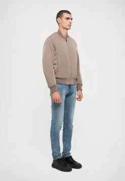 Emporio Armani BLOUSON JACKET - Bomber Jacket - Walnut -Total Wear Store 2e3b3ab7574b407a81df444827a9543e