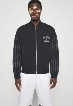 EA7 Emporio Armani Bermuda - Shorts - White -Total Wear Store 2e9e60c446f64c94911409680246b4d6