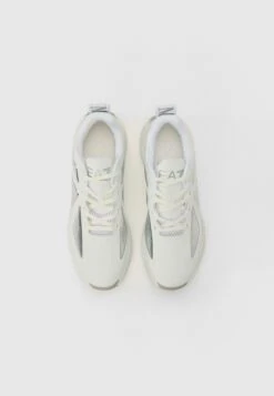 EA7 Emporio Armani INFINITY MIRROR UNISEX - Trainers - White/silver -Total Wear Store 2eba9c01bcce4b3ba5167448e09beb2d