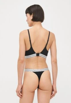 Emporio Armani PADDED SOFT CONTOUR BRA - Triangle Bra - Black -Total Wear Store 2ef8a48169d747a2a842a80b9295582a