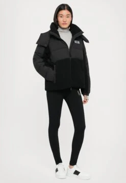 EA7 Emporio Armani Leggings - Trousers - Black/gold-coloured -Total Wear Store 3125a9675f4449e494c393bc7da7820b