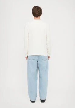 EA7 Emporio Armani TRAIN VISIBILITY TEE - Long Sleeved Top - Cream/black -Total Wear Store 316e8f0cc4ab4b9e8ac2e80610950cf4