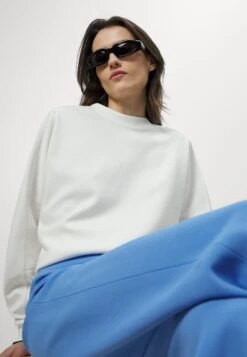 Emporio Armani Trousers - Azzurro Fiordaliso -Total Wear Store 326eb6e382a342d08be9a16d1dfdd862