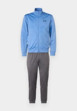 EA7 Emporio Armani TRAIN CORE SUIT - Tracksuit - Blue 22 EA7 Emporio Armani TRAIN CORE SUIT - Tracksuit - Blue -Total Wear Store 3475f4d5b8964a968916ca78b28f3329