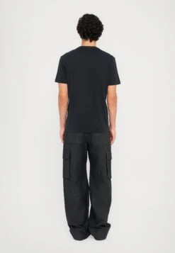 EA7 Emporio Armani TRAIN TEE BIG LOGO - Print T-shirt - Black -Total Wear Store 34770b3a19544f07ac2080350ca6052c