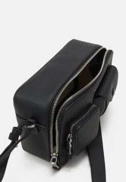 Emporio Armani Crossbody St.Cervo Sfoderato - Crossbody Bag - Across Body Bag - Nero/Cipria -Total Wear Store 34a9ce1b33b84439987d4f537fc1c2d8