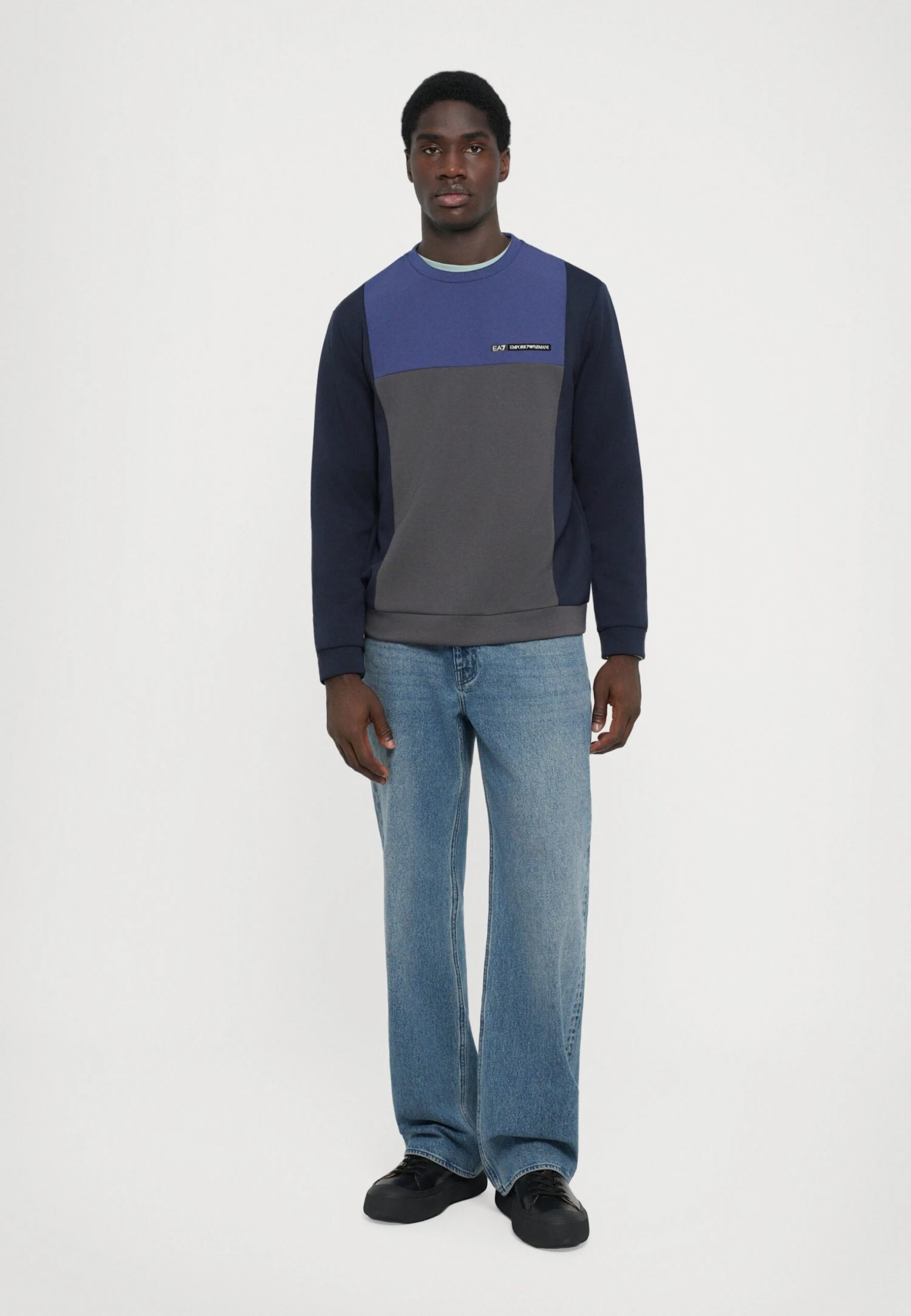 EA7 Emporio Armani TRAIN ATHLETIC - Sweatshirt - Blue 4 EA7 Emporio Armani TRAIN ATHLETIC - Sweatshirt - Blue - Image 2