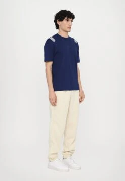 EA7 Emporio Armani Print T-shirt - Medieval Blue -Total Wear Store 369bffe63139480e8e535ce2f6ff47fd