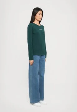 EA7 Emporio Armani Print T-shirt - Ponderosa Pine -Total Wear Store 36c8ecb55ec04f78bc5aa95bab9a5cac