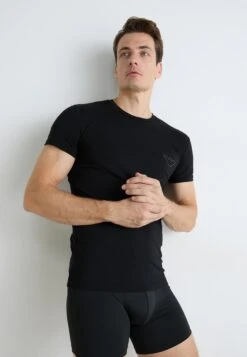 Emporio Armani SLEEVE CREW NECK - Print T-shirt - Black -Total Wear Store 36d281c82fdc41e9b4213941da14bf68
