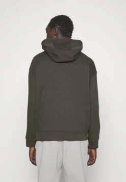 Emporio Armani Sweatshirt - Calamita -Total Wear Store 3793c972d38c4ff6bb7f560cc709e562