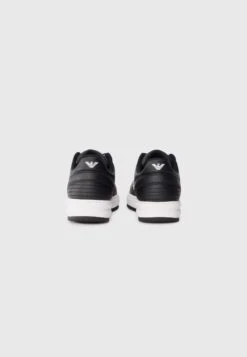 EA7 Emporio Armani SLASHER UNISEX - Trainers - Black/white -Total Wear Store 37fbf2513bfb46e88ba20d065d7d7732