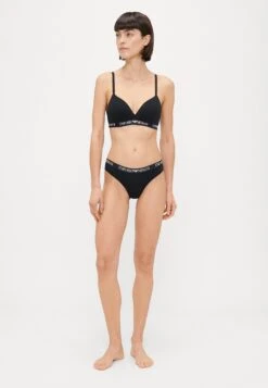 Emporio Armani PADDED TRIANGLE BRA - Triangle Bra - Black Beauty -Total Wear Store 37fe11164f864a4694aec067c7652245