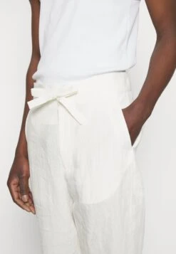 Emporio Armani Trouser - Trousers - Bianco Panna -Total Wear Store 38388193302348e29a78b7228dc3c3aa