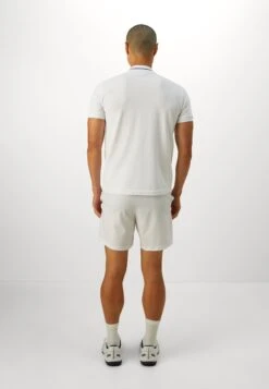 EA7 Emporio Armani MULTI SHORTS - Sports Shorts - White -Total Wear Store 399615d079734c2db45d6f27cf04faf3