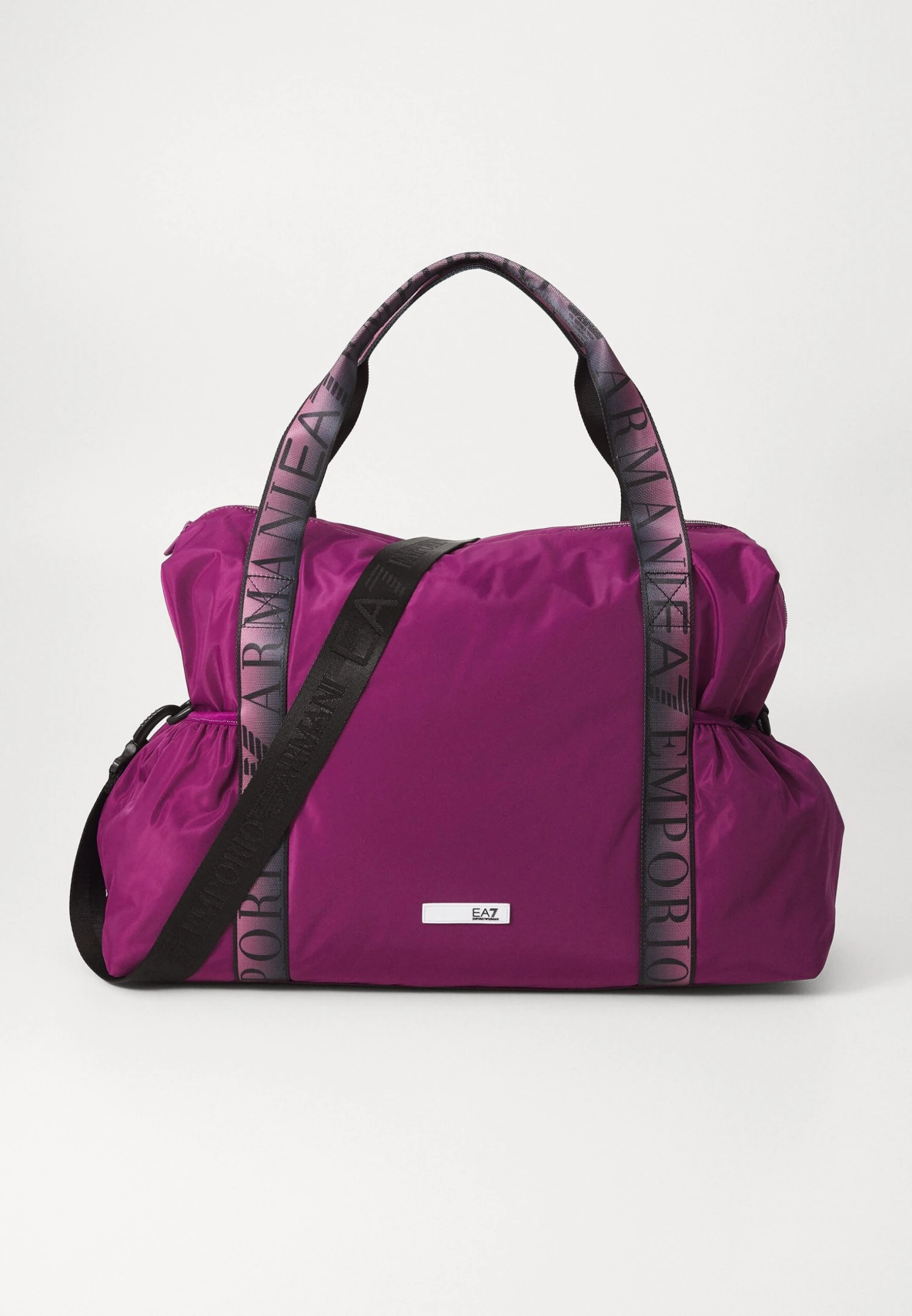 EA7 Emporio Armani GYM BAG - Weekend Bag - Black 8 EA7 Emporio Armani GYM BAG - Weekend Bag - Black - Image 6