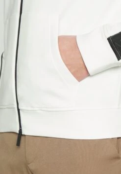 Emporio Armani Zip-Up Sweatshirt - Bianco Caldo -Total Wear Store 3a6b2189d26c402595890fc86667f136