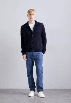 Emporio Armani CARDIGAN - Cardigan - Iconico Blu Navy -Total Wear Store 3b5f9da74cb843a3872367863a7c7ce3