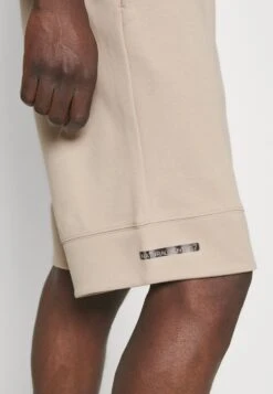 EA7 Emporio Armani Bermuda - Tracksuit Bottoms - Beige -Total Wear Store 3b871c9824094825983eae7e0a2d66e0