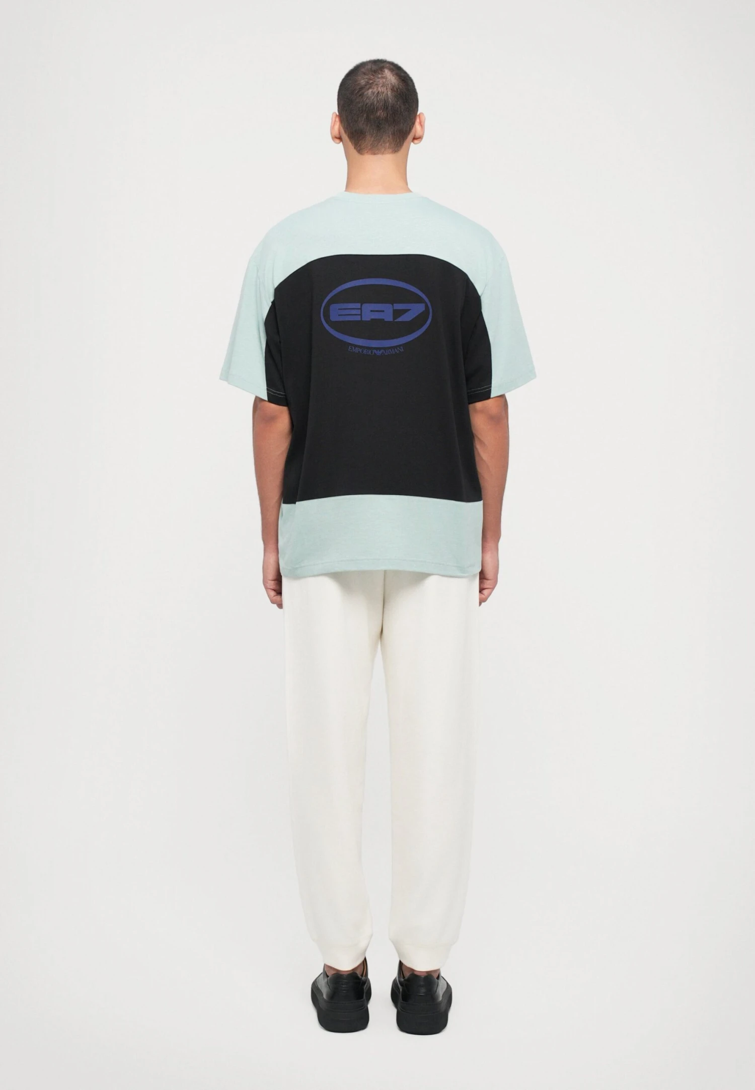 EA7 Emporio Armani TRAIN GRAPHIC SERIES TEE SPECIAL - Print T-shirt - Blue Surf 5 EA7 Emporio Armani TRAIN GRAPHIC SERIES TEE SPECIAL - Print T-shirt - Blue Surf - Image 3