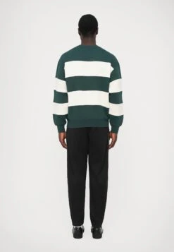 EA7 Emporio Armani TRAIN CLUB HOUSE RUGBY UNISEX - Sweatshirt - Green/beige -Total Wear Store 3cc0f934e6d44d62bca6fa30f864c6fb