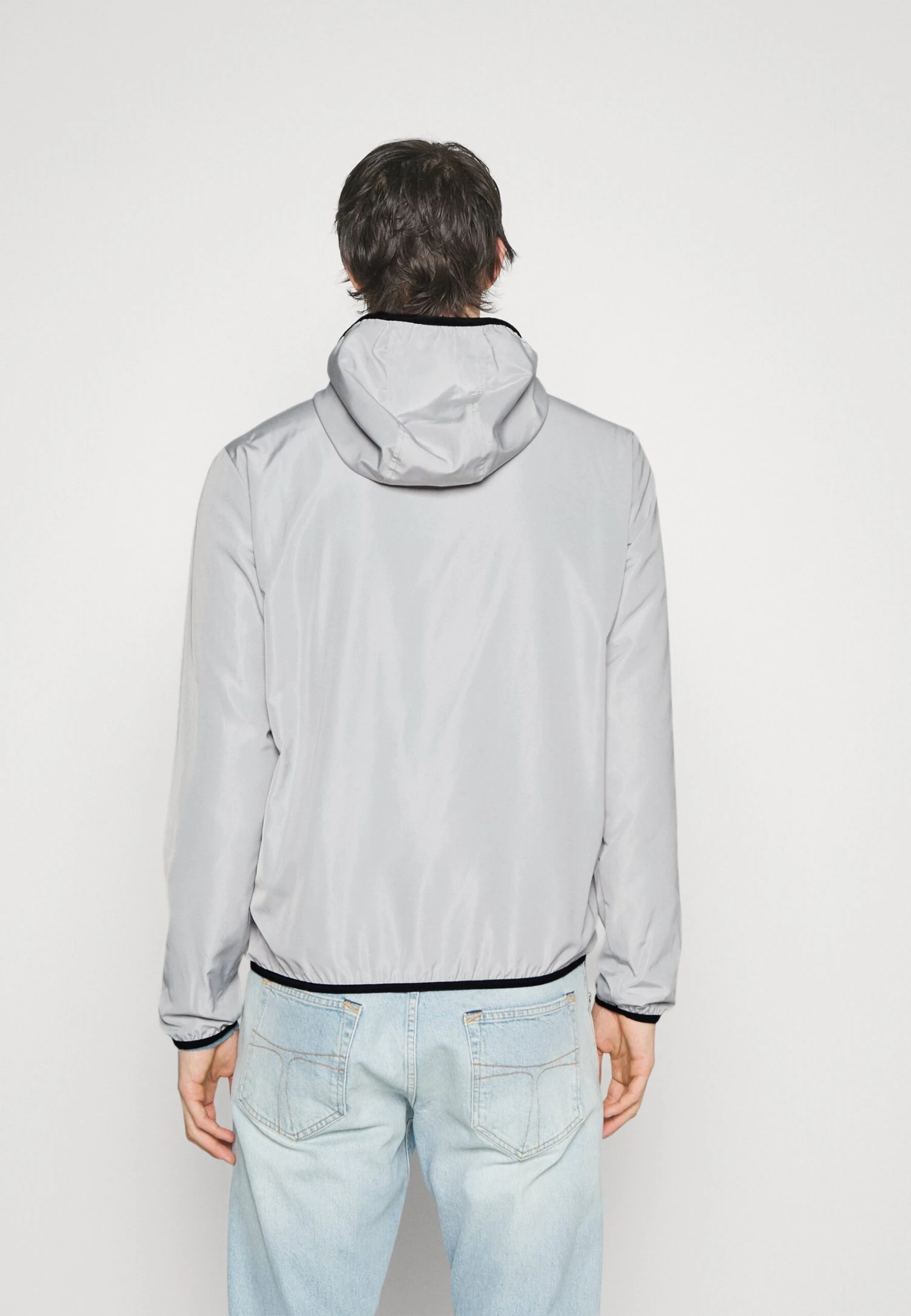 EA7 Emporio Armani Windbreaker - Light Grey 5 EA7 Emporio Armani Windbreaker - Light Grey - Image 3