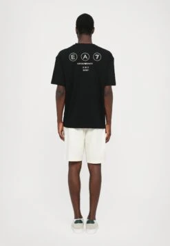 EA7 Emporio Armani TRAIN LOGO OVERSIZE TEE - Print T-shirt - Black -Total Wear Store 3e8ba14c096b4ef8882047fcfefc8ac2