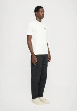 EA7 Emporio Armani TRAIN CORE - Polo Shirt - Vanilla Ice -Total Wear Store 3f4864eb80df48fdaae5ef1c302c7a78
