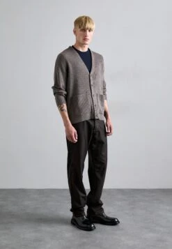 Emporio Armani CARDIGAN - Cardigan - Walnut Melange -Total Wear Store 3f6191b1bfa34f63b5b3174db039d1f8