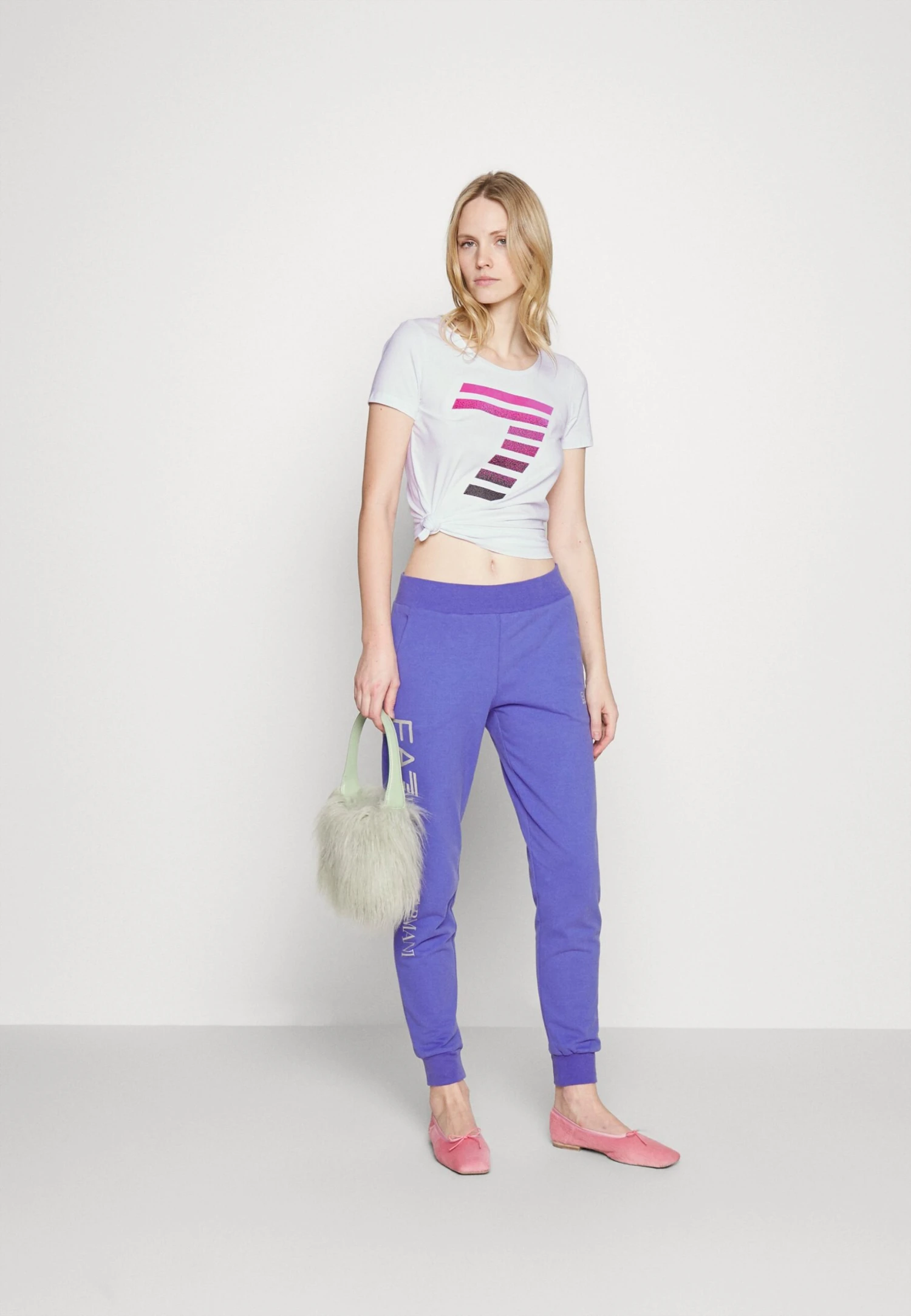 EA7 Emporio Armani Print T-Shirt - White/Pink 4 EA7 Emporio Armani Print T-Shirt - White/Pink - Image 2