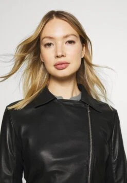 Emporio Armani CABAN COAT - Leather Jacket - Black -Total Wear Store 40d801abca024f4f875e2ded1520d93a