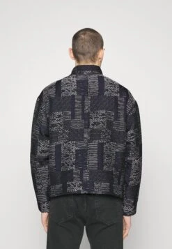 Emporio Armani Blouson - Summer Jacket - Blu 10 Emporio Armani Blouson - Summer Jacket - Blu -Total Wear Store 41c19cae426a49b4b2056691288599e3