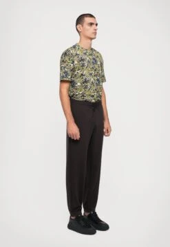 EA7 Emporio Armani TRAIN VISIBILITY TEE GRAPHIC - Print T-shirt 12 EA7 Emporio Armani TRAIN VISIBILITY TEE GRAPHIC - Print T-shirt -Total Wear Store 4363630288164cb9b89cc22bd7fc2857