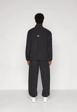 EA7 Emporio Armani TENNIS PRO TRACKSUIT SET - Tracksuit - Black -Total Wear Store 43f45b5ddfeb498f8e2ef399ac6077cf